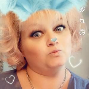 Meet your Posher, Connie